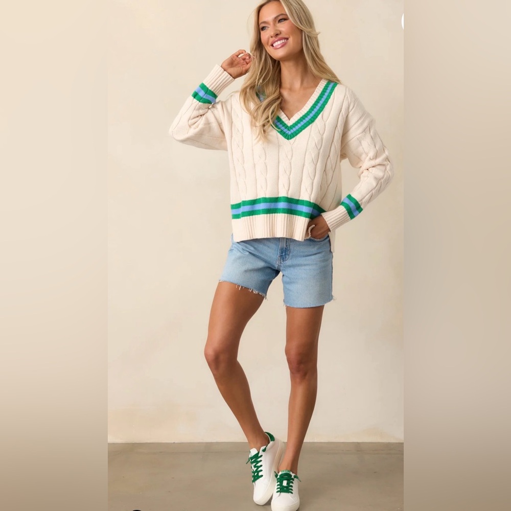 NWT Entro In My Own Time Oversized Varsity V neck sweater medium - Picture 2 of 4